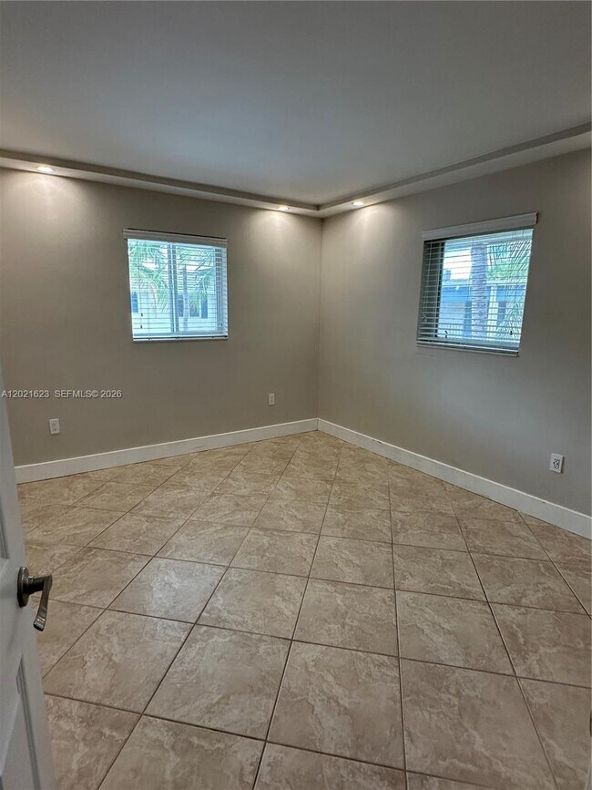 Building Photo - 8617 SW 68th Ct