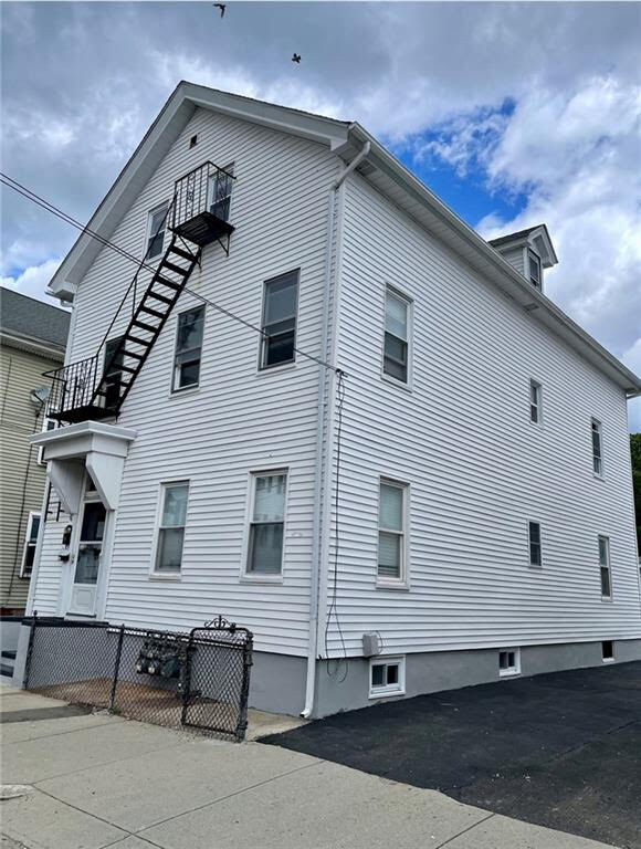 Building Photo - 56 Vinton St