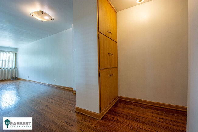 Building Photo - 5626 Miami St