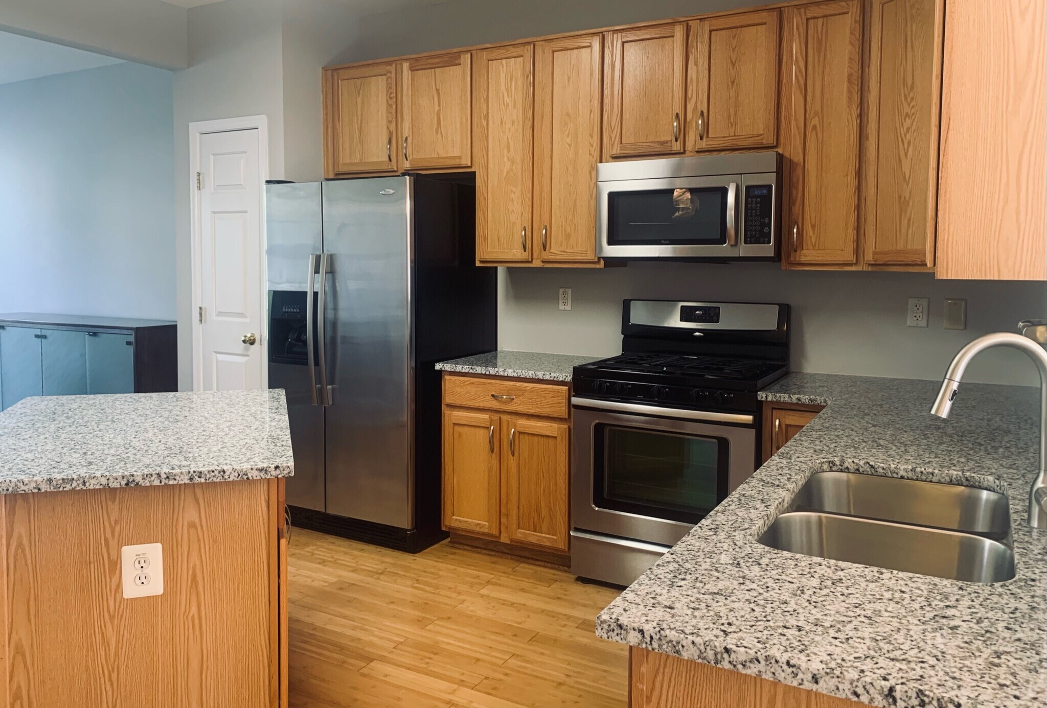 Kitchen 2 - 6520 Landing Way
