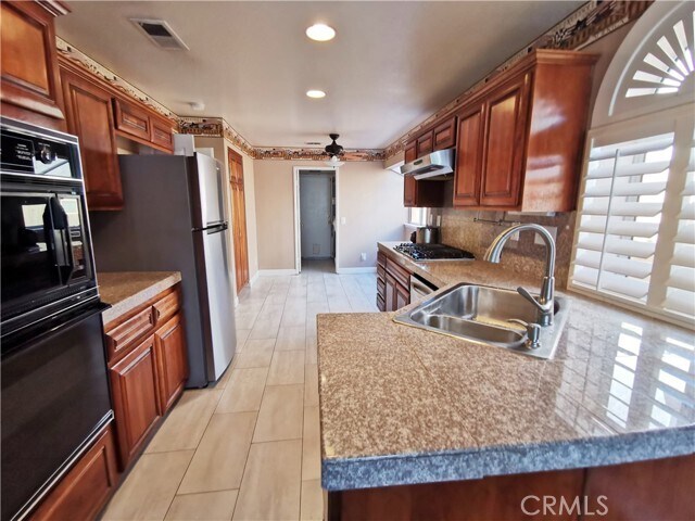 Building Photo - 11539 Lancaster Way