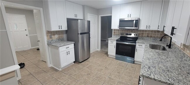 Building Photo - 2035 Northland Dr NW