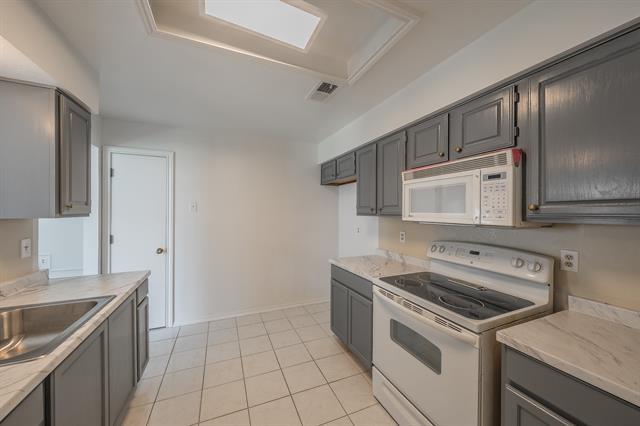 Building Photo - 3031 Lela St