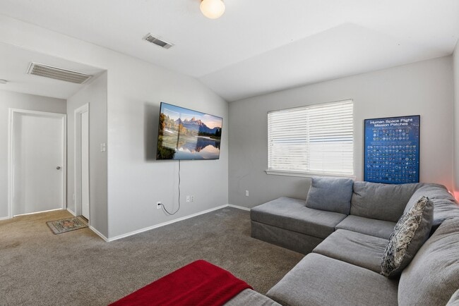 Building Photo - 9519 Maple Green Ln