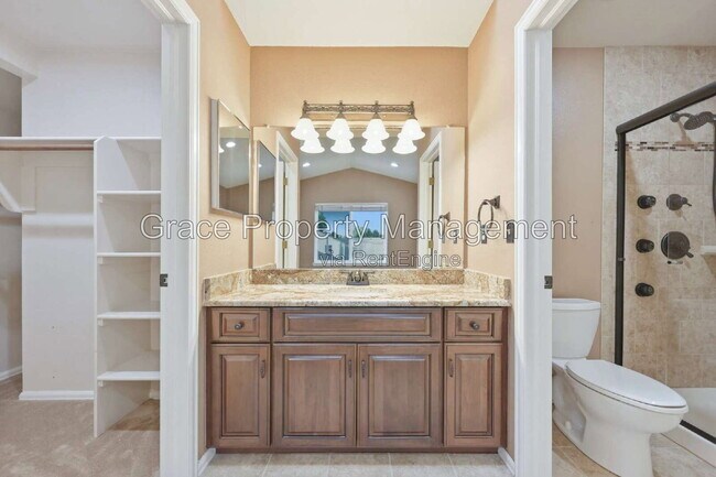 Building Photo - 9024 Bear Mountain Dr