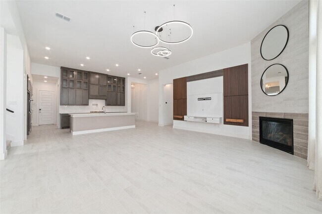 Building Photo - 32018 Crested Knl Ct