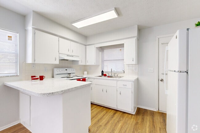 Interior Photo - Julia Court Cottages