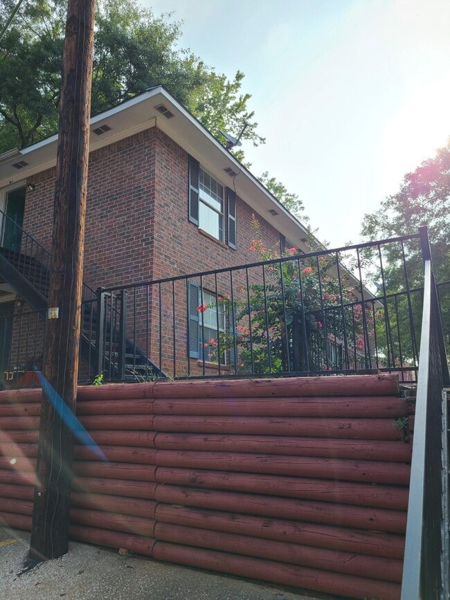 Building Photo - 2512 Pearl St