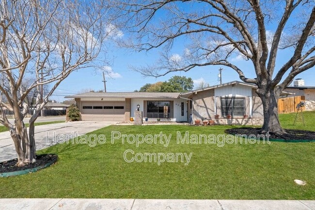 Building Photo - 303 Marquis Ln