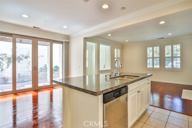 Building Photo - 59 Pathway