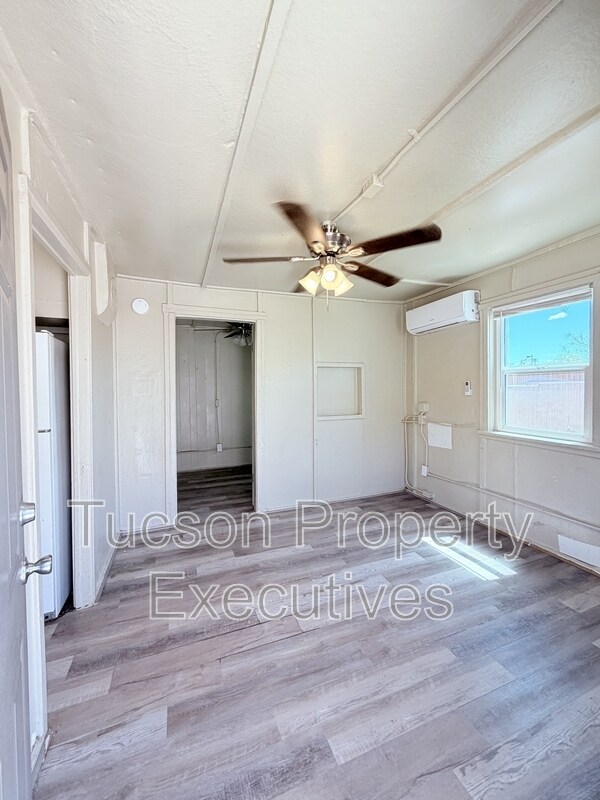 Building Photo - 234 E 32nd St