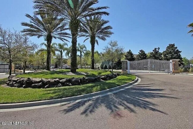 Building Photo - 13785 HERONS LANDING WAY Way