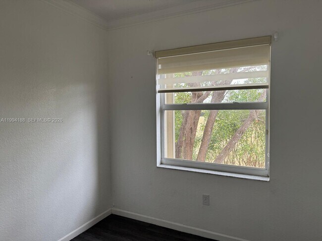 Building Photo - 650 NW 170th Terrace