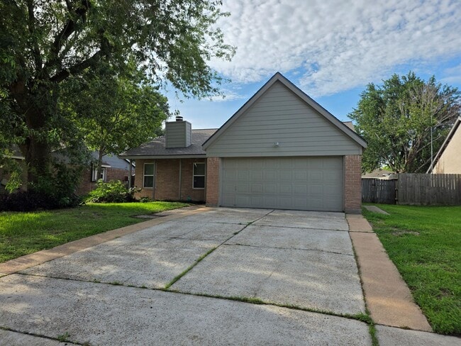Building Photo - 5618 Stone Creek Dr