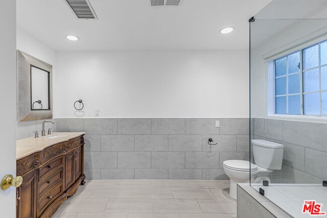 Building Photo - 19016 Wells Dr