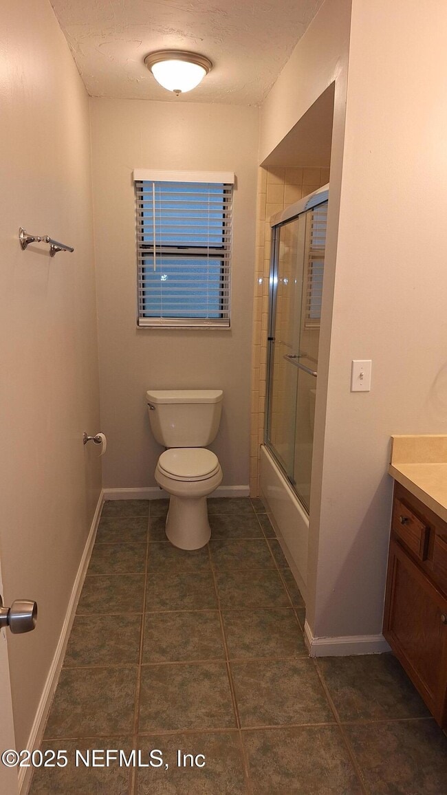 Building Photo - 10579 Castlebrook Dr