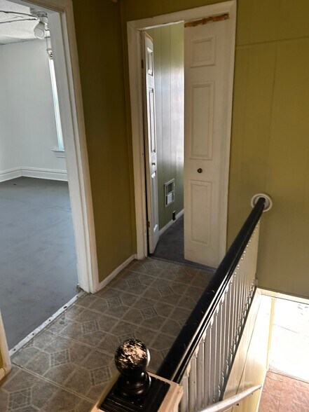 Building Photo - 1460 Laurel St