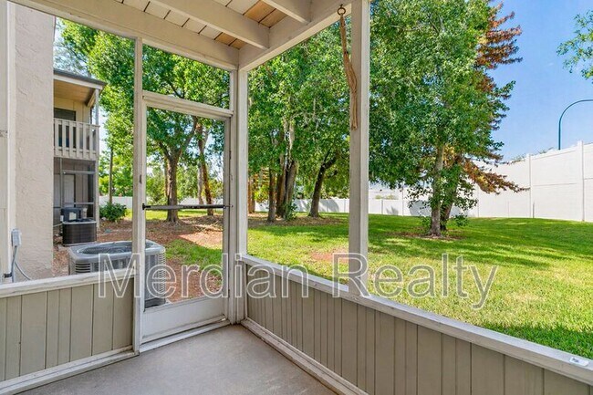 Building Photo - 163 Springwood Cir