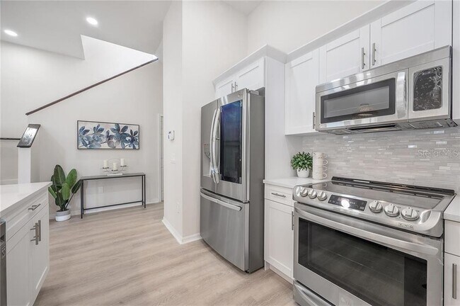Building Photo - 9417 Citrus Glen Pl
