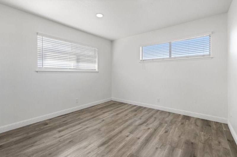 Building Photo - 4162 Hamilton Ave