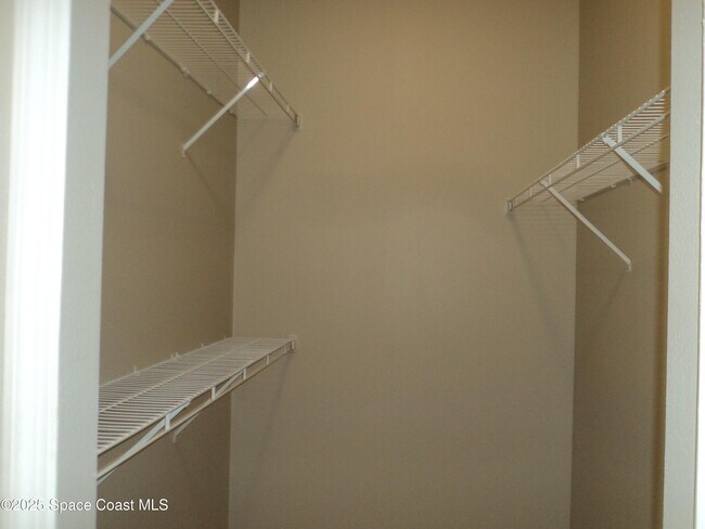 Building Photo - 1150 Cogan Dr