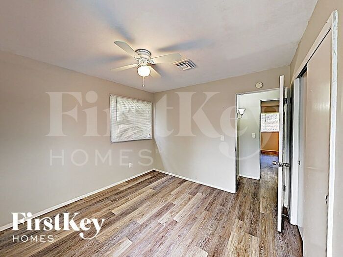Building Photo - 440 Durwood Dr