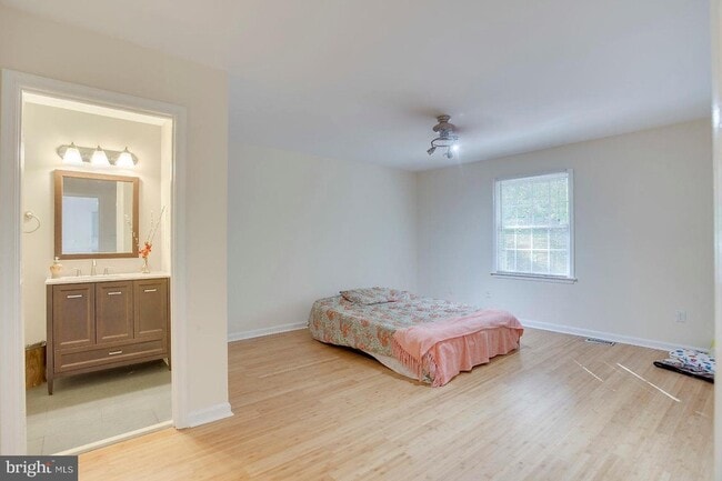 Building Photo - 3120 Creedon Dr