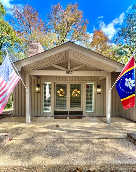 Building Photo - 1812 Seminole Rd