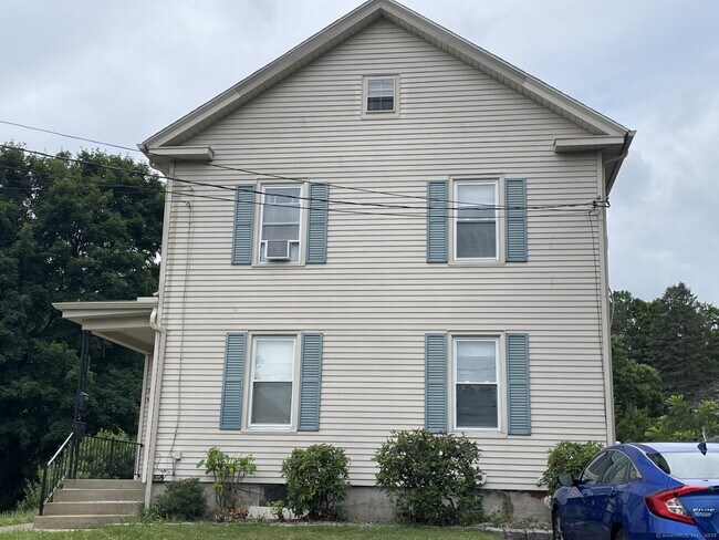 Primary Photo - 32 Rourke Ave