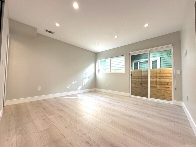 Building Photo - 36 Paloma Ave