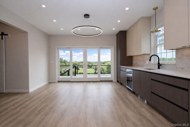 Building Photo - 52 Roe Ave