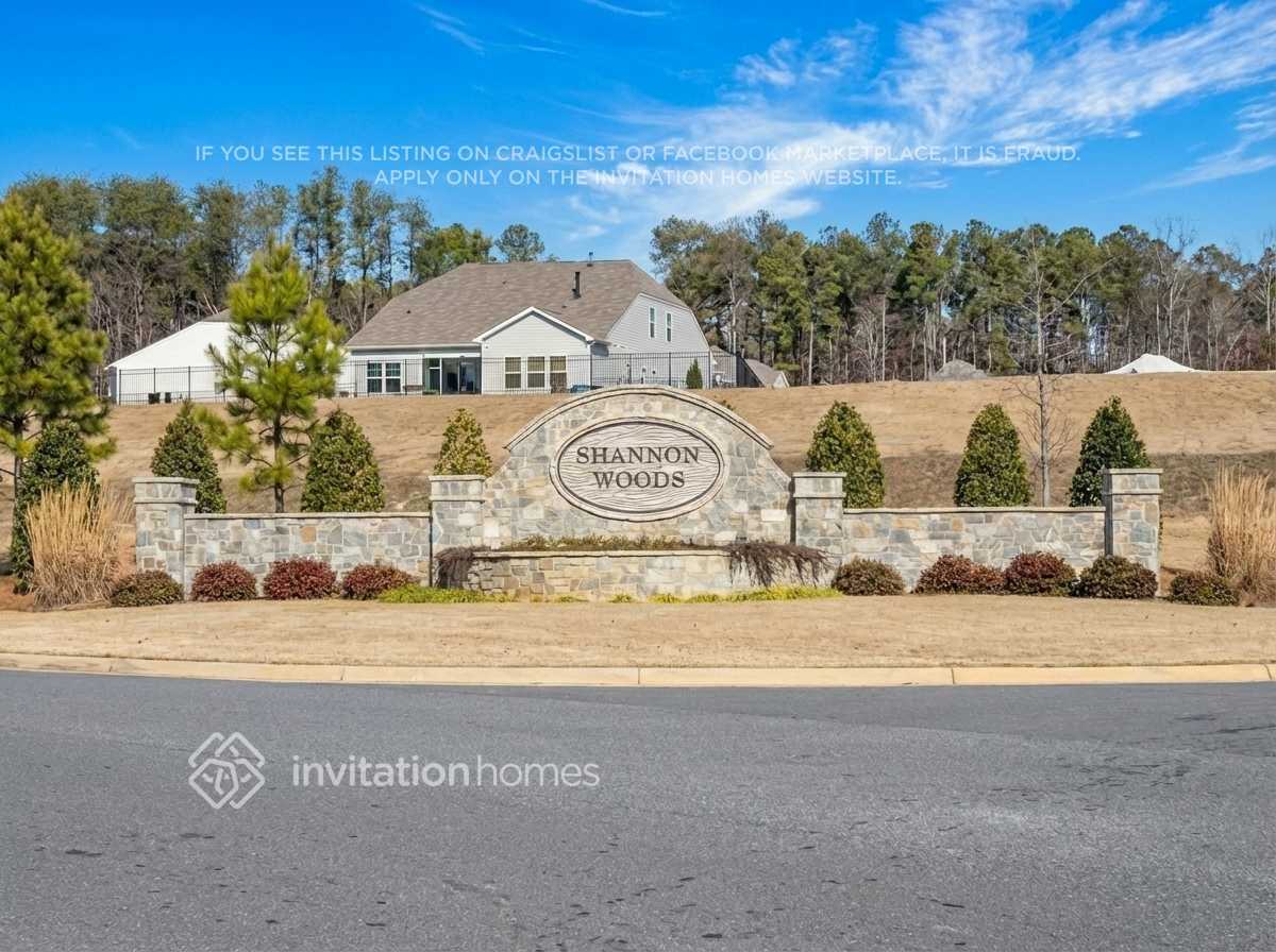 Building Photo - 7370 Echoing Hls Ln