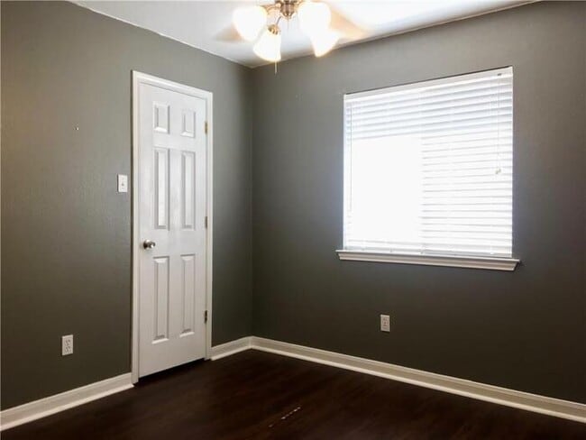 Building Photo - 1010 Gulf Way