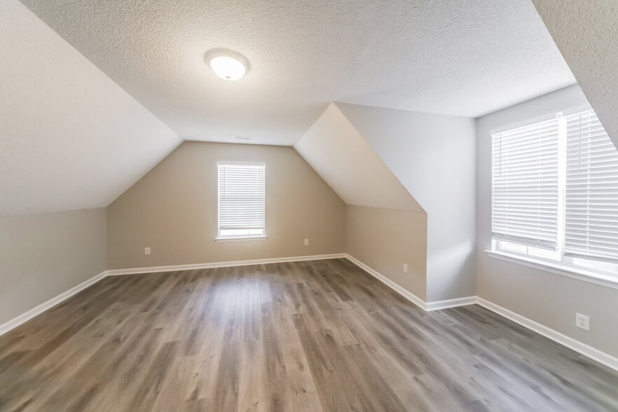 Building Photo - 2943 Dawkins Ct