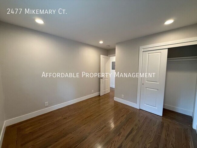 Building Photo - 2477 Mikemary Ct