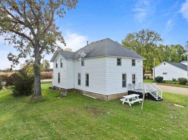 Building Photo - 4363 County Rd O