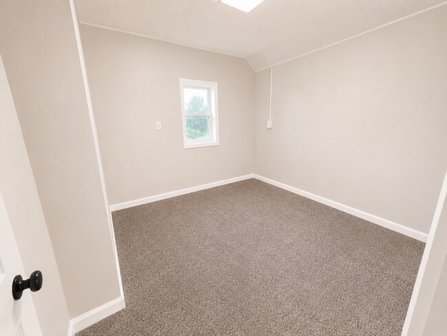 Building Photo - 456 Arden Pl