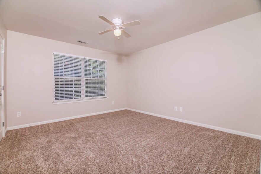 Building Photo - 1008 Martin Bench Ct
