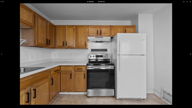 Building Photo - Beautiful 2-Bed 2-Bath Unit in St. Paul - Available Now!