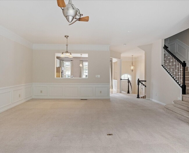 Building Photo - Gorgeous Townhome in Great Raleigh Location!