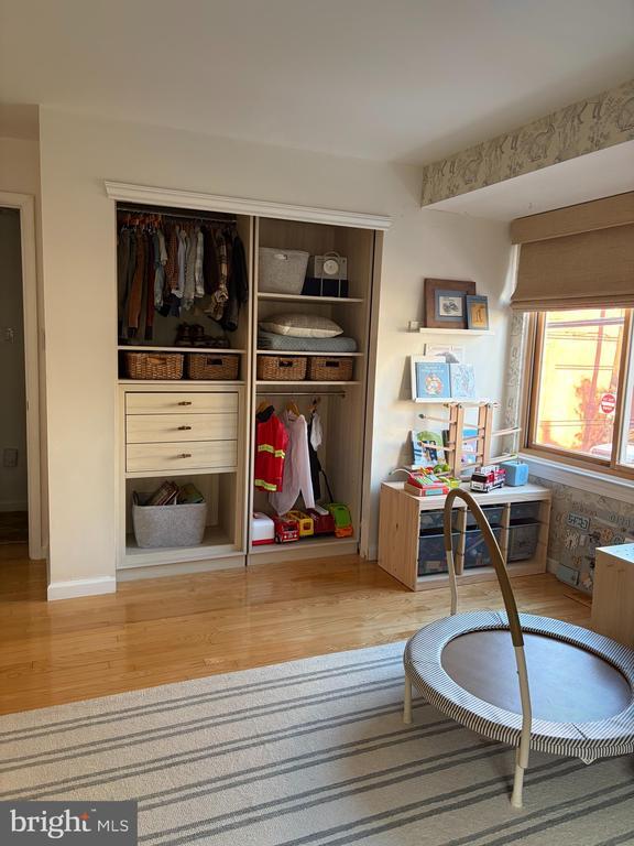 Building Photo - 769 N Ringgold St