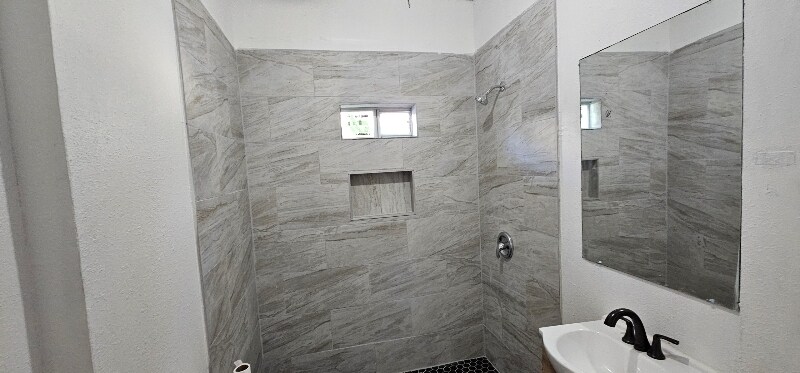 Building Photo - 120 Chicago Blvd