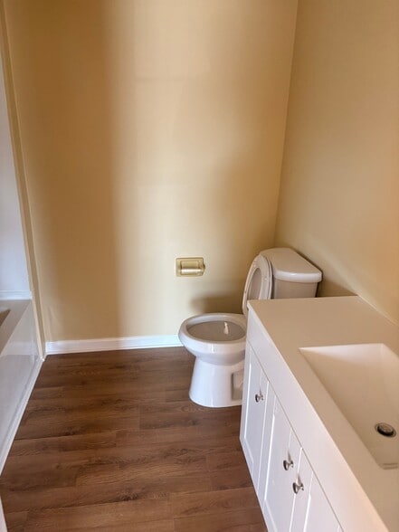 Building Photo - 509 Highland Park Dr