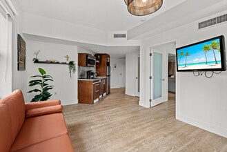 Building Photo - 1036 Ocean Dr