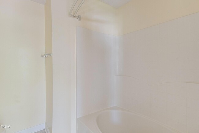 Building Photo - 306 Orchard Park Dr