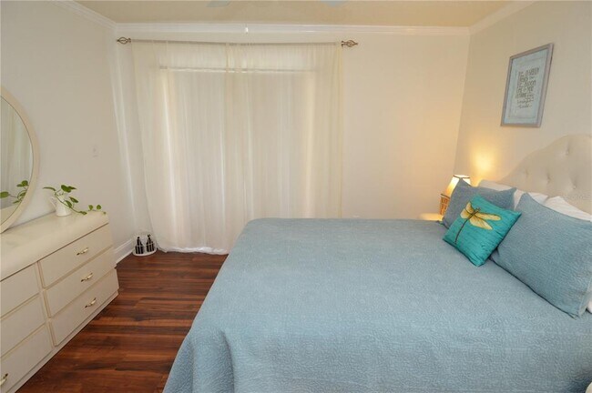 Building Photo - 10263 Gandy Blvd N