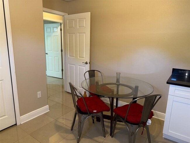 Building Photo - 6609 Myrna Dr