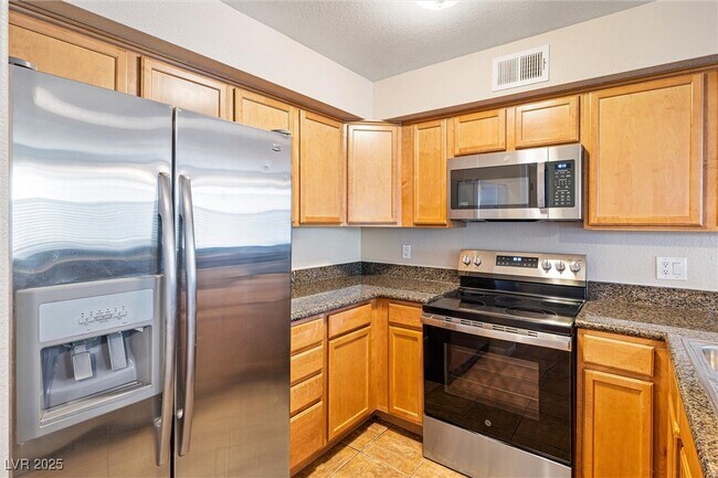 Building Photo - 9325 W Desert Inn Rd