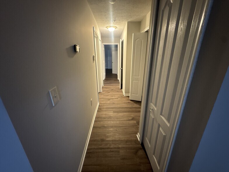 Building Photo - 4607 Deepwood Ct