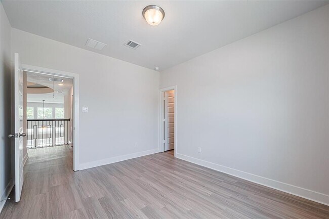 Building Photo - 23649 Silver Palm Trl